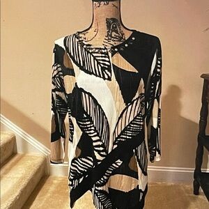 Alfred Dunner Black and Cream Leaf Pattern Blouse